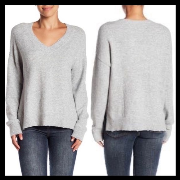 Melrose & Market Sweaters - MELROSE & MARKET V - Neck Heather Gray Sweater